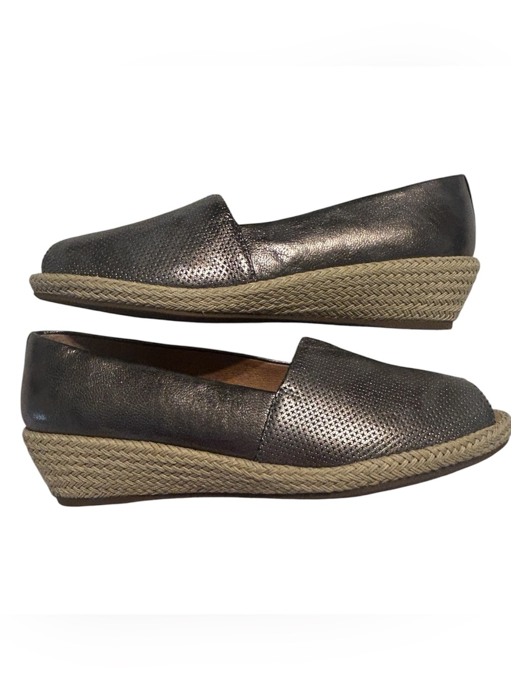 Gentle Souls by Kenneth Cole Lucia Line 2 Metallic Leather Peep Toe Espadrille F